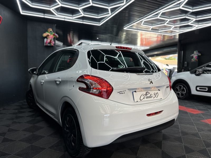 PEUGEOT 208 I 2014