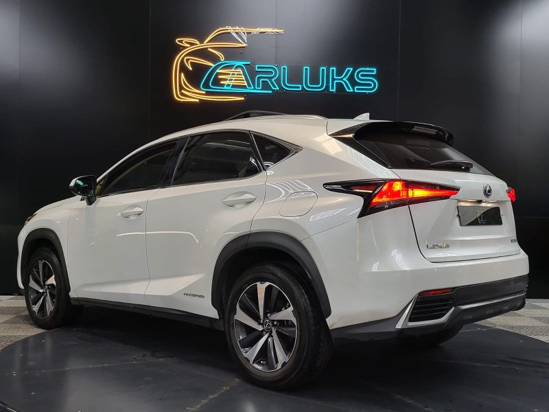 LEXUS NX 300h Hybrid 197cv Executive AWD Boîte Auto CVT