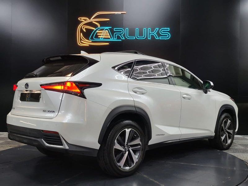 LEXUS NX 300h Hybrid 197cv Executive AWD Boîte Auto CVT