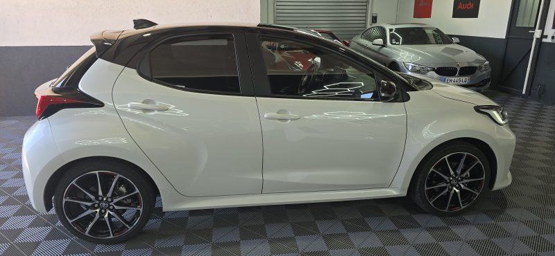 TOYOTA YARIS 2023