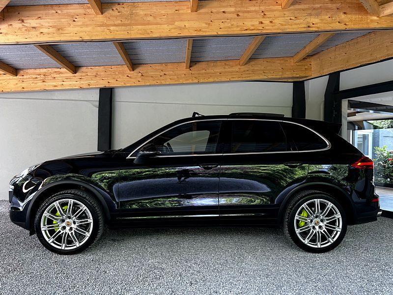 PORSCHE CAYENNE 2015