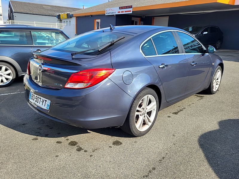 OPEL INSIGNIA 2010