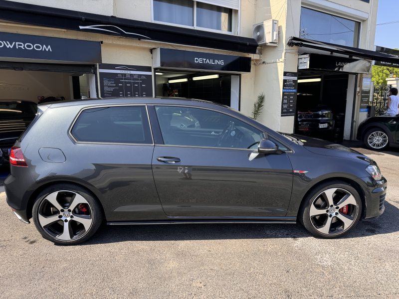 VOLKSWAGEN GOLF VIII GTI 