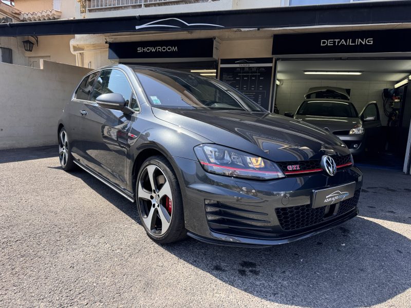 VOLKSWAGEN GOLF VIII GTI 