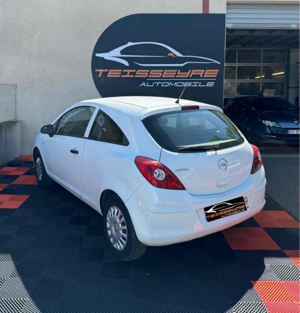 OPEL CORSA D 2014