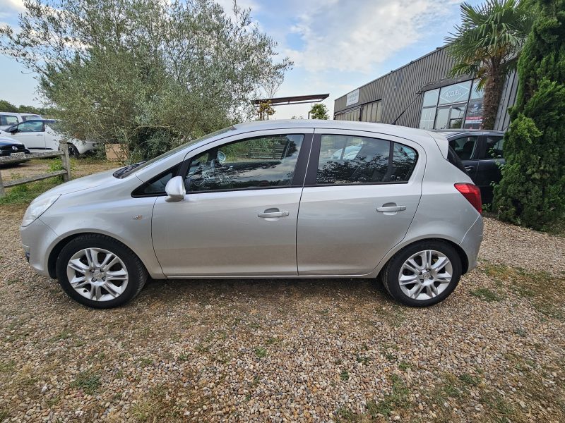 OPEL CORSA D 2008