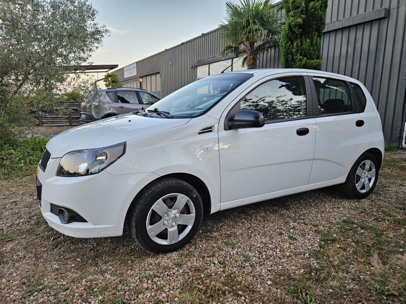 CHEVROLET AVEO / KALOS Berline bicorps trois ou cinq portes (T250, T25 2011