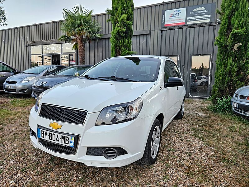 CHEVROLET AVEO / KALOS Berline bicorps trois ou cinq portes (T250, T25 2011