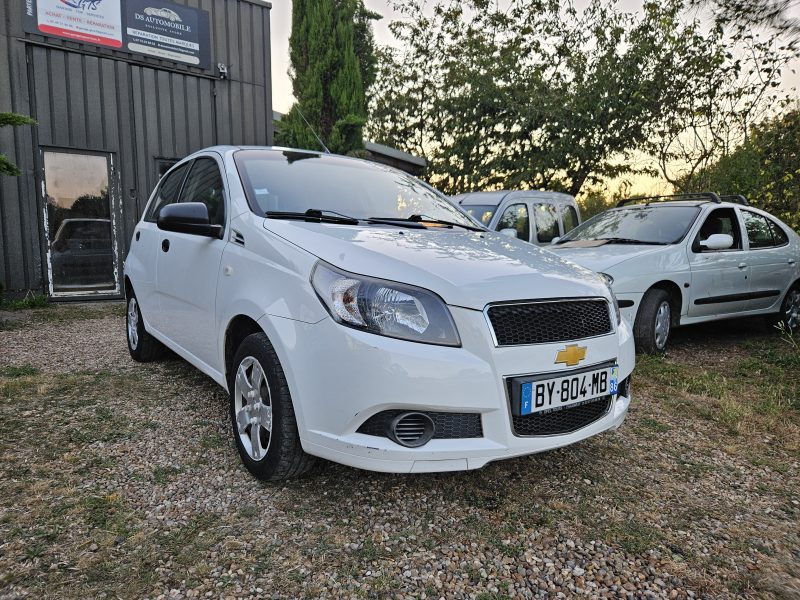 CHEVROLET AVEO / KALOS Berline bicorps trois ou cinq portes (T250, T25 2011