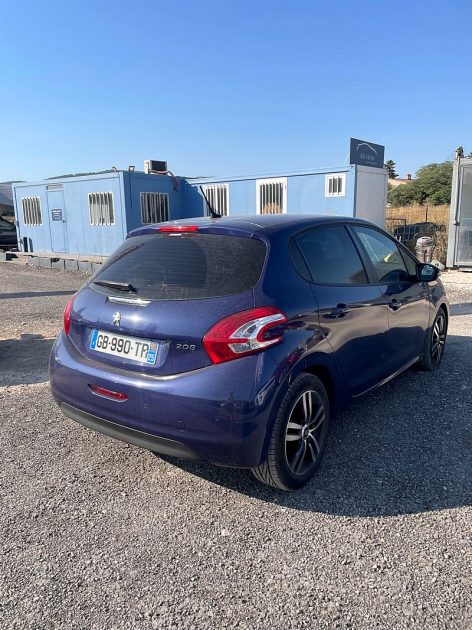 PEUGEOT 208 I 2015