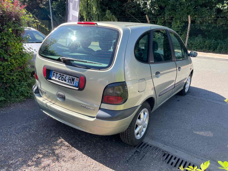 RENAULT MEGANE ScÃ©nic 1.6i16V 110CV