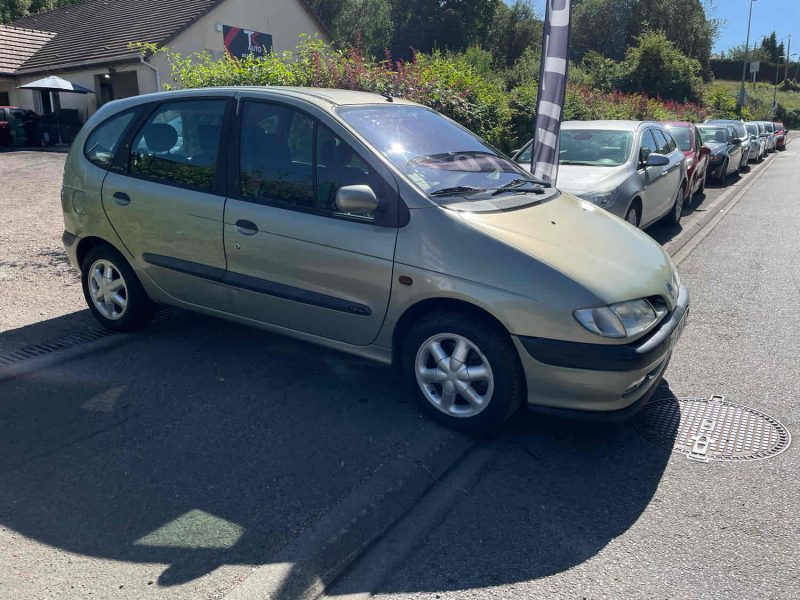 RENAULT MEGANE ScÃ©nic 1.6i16V 110CV