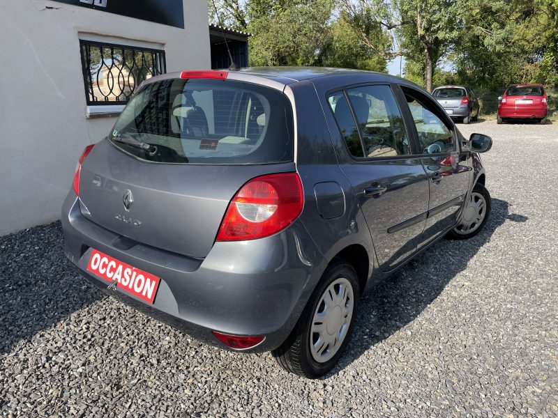 RENAULT CLIO III 2009