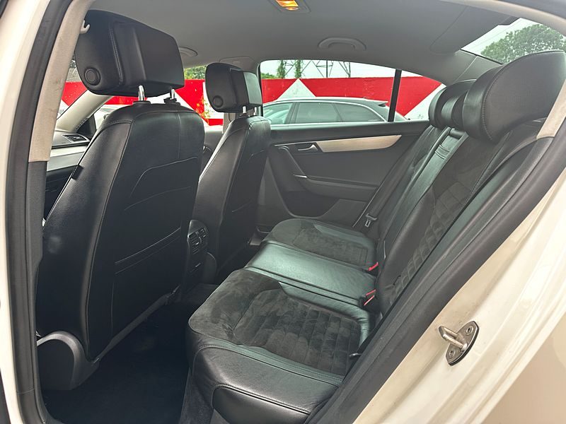 VOLKSWAGEN PASSAT B7 2014