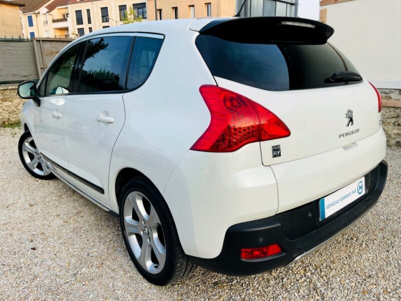 PEUGEOT 3008 Monospace 2013