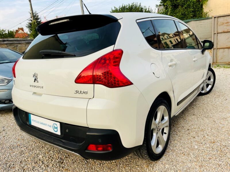 PEUGEOT 3008 Monospace 2013