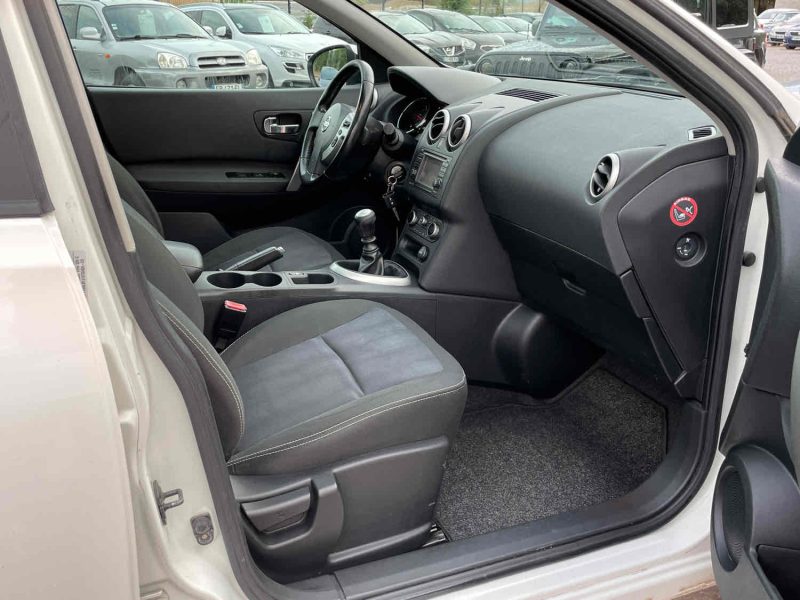 NISSAN QASHQAI  2012