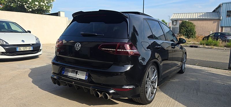 VOLKSWAGEN GOLF VII 2016