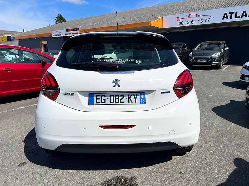 PEUGEOT 208 2016