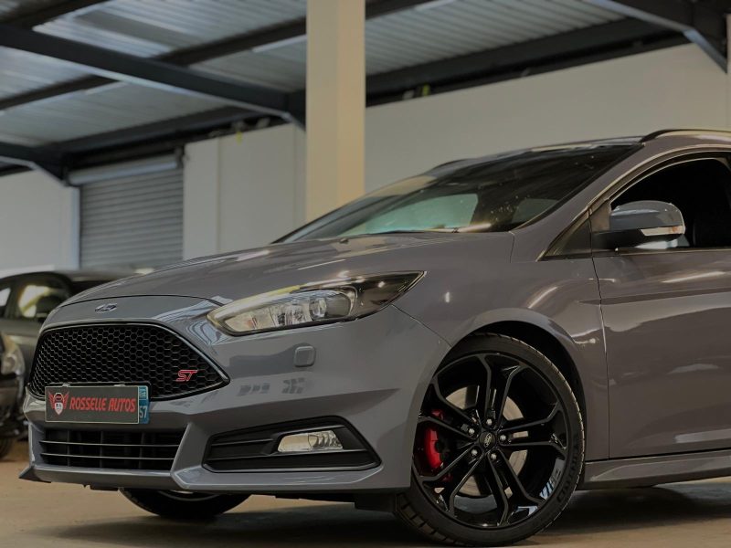 FORD FOCUS 2.0 EcoBoost ST 250CH BREAK 