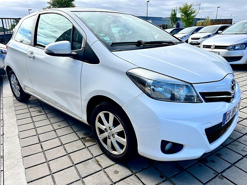 TOYOTA YARIS 1.0L VVT-I 69CH DYNAMIC 