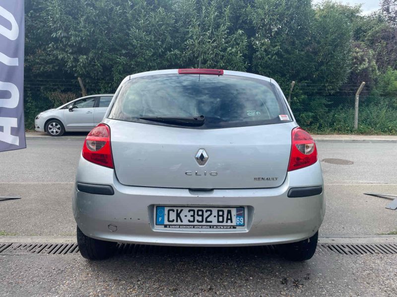 RENAULT CLIO III 1.5DCI 70CV