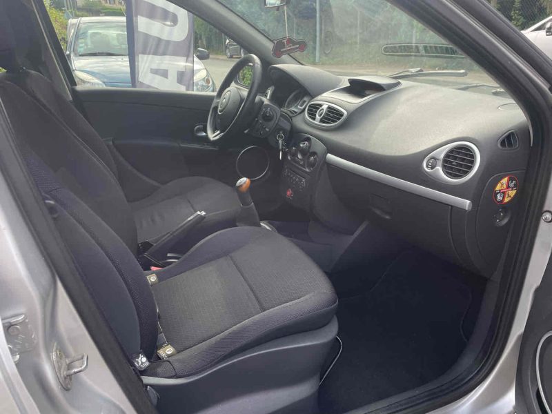 RENAULT CLIO III 1.5DCI 70CV