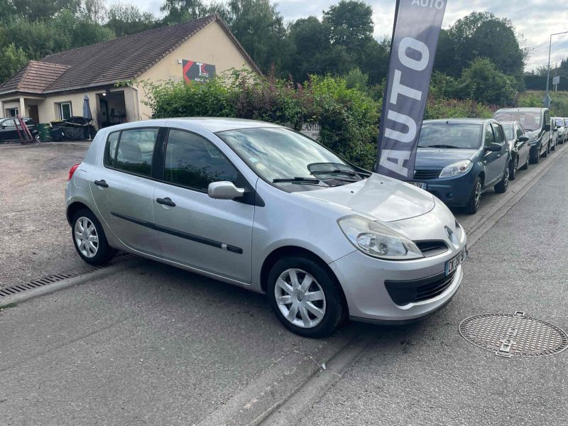 RENAULT CLIO III 1.5DCI 70CV