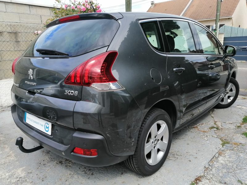 PEUGEOT 3008 Monospace 2015