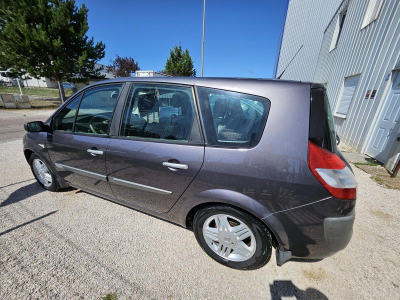 RENAULT GRAND SCENIC II 2005