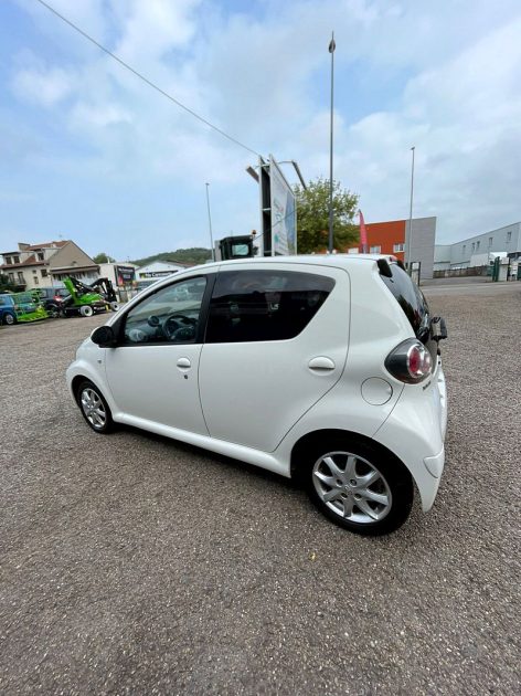 TOYOTA AYGO 2013