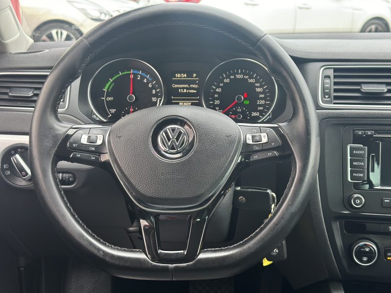 VOLKSWAGEN JETTA IV 2015