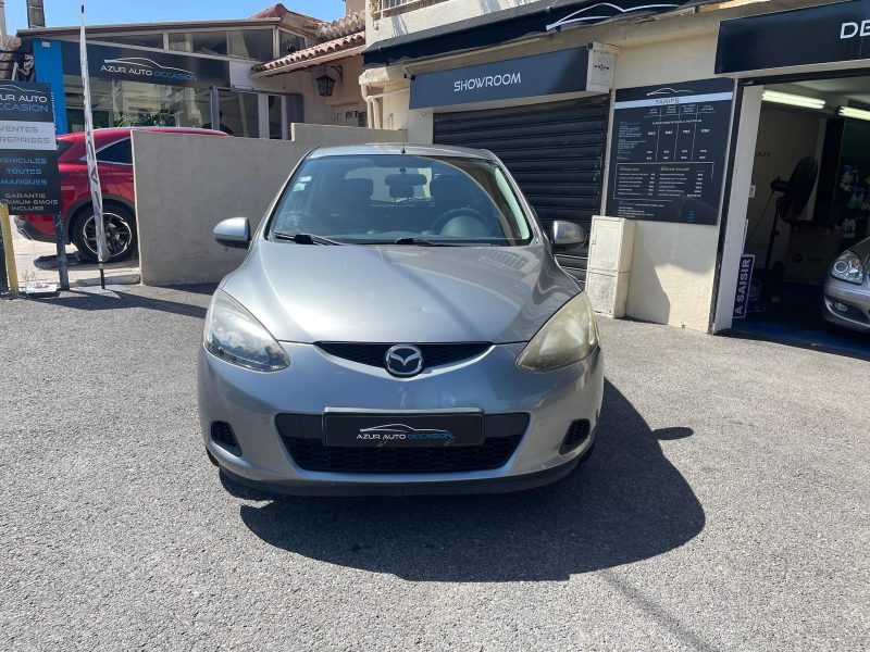 MAZDA 2