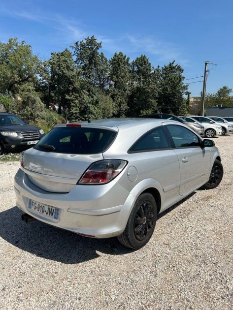 OPEL ASTRA H GTC 2008