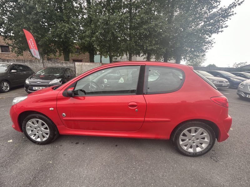 PEUGEOT  206 + 2012