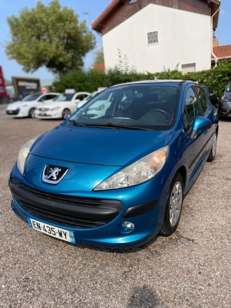 PEUGEOT 207 2009