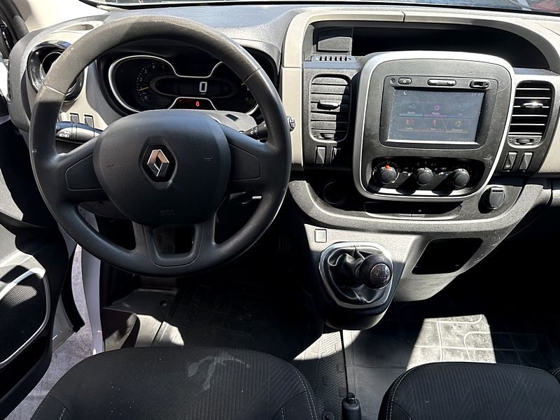 RENAULT TRAFIC III Camionnette 2016