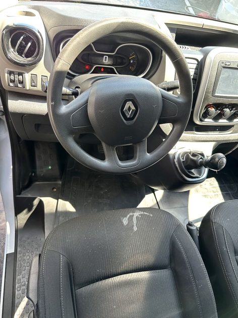 RENAULT TRAFIC III Camionnette 2016