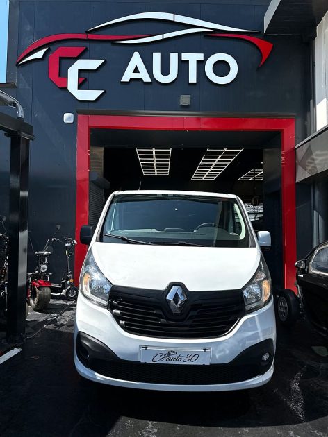 RENAULT TRAFIC III Camionnette 2016