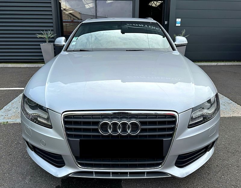 Audi A4 AVANT 2.0 TDI 143cv S Line