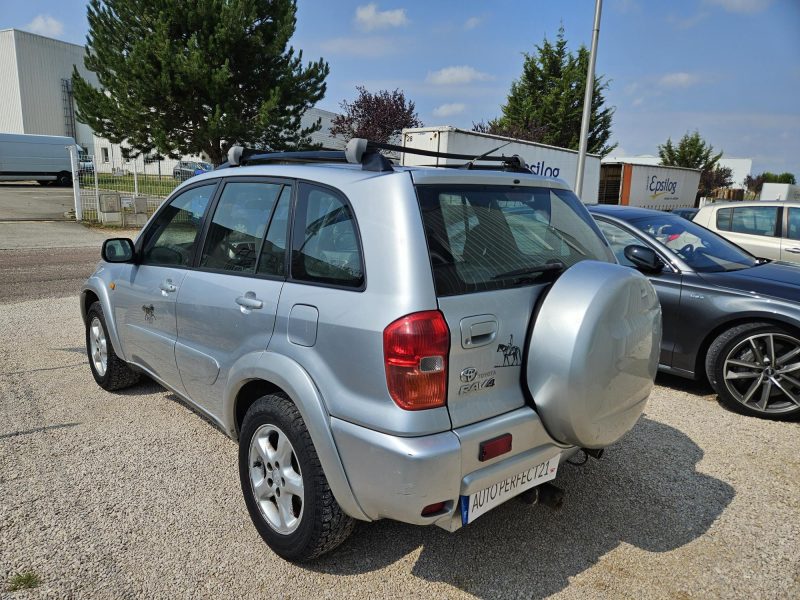 TOYOTA RAV4 2003