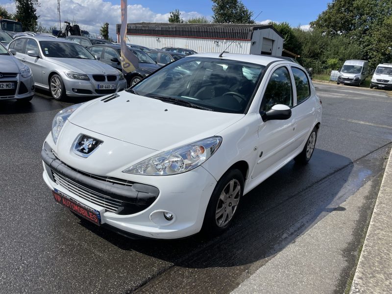 PEUGEOT 206+ 2012