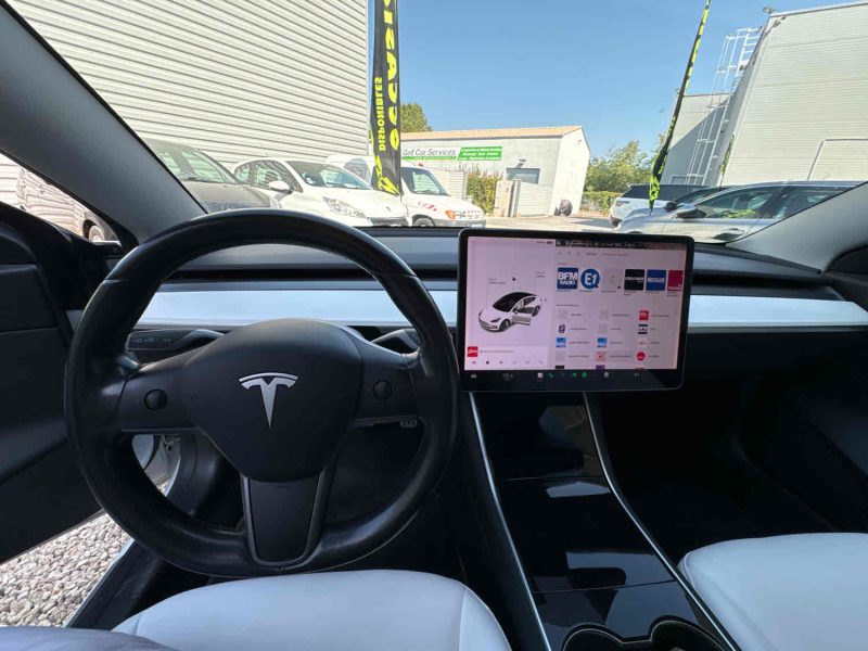 TESLA MODEL 3 2019