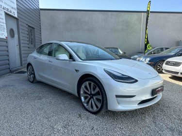 TESLA MODEL 3 2019