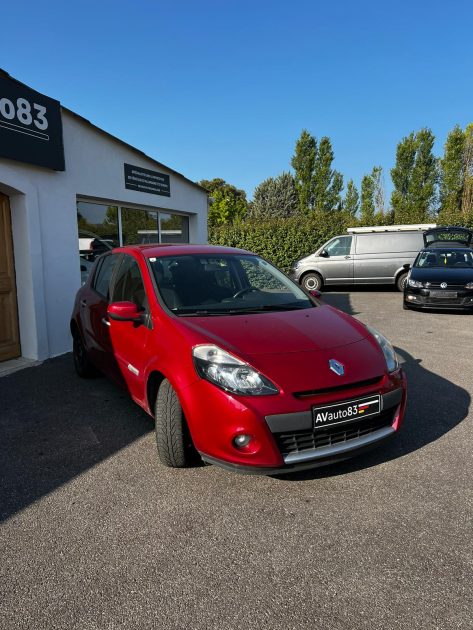 RENAULT CLIO 2012 1.2 tCE 100CV / Distribution Neuve / CT OK 