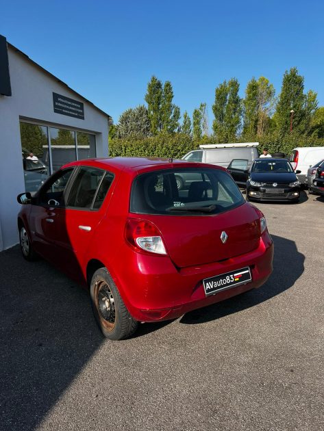 RENAULT CLIO 2012 1.2 tCE 100CV / Distribution Neuve / CT OK 