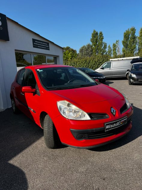 RENAULT  CLIO  2007 1.2 LEV  75CV / Distribution Neuve / CT OK / Révisée 