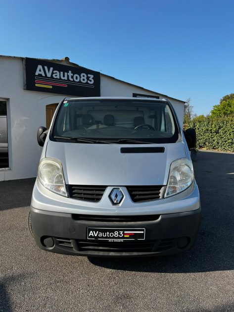 RENAULT TRAFIC L1H1 II 2010 2.0Dci / Moteur à chaine / CT OK 