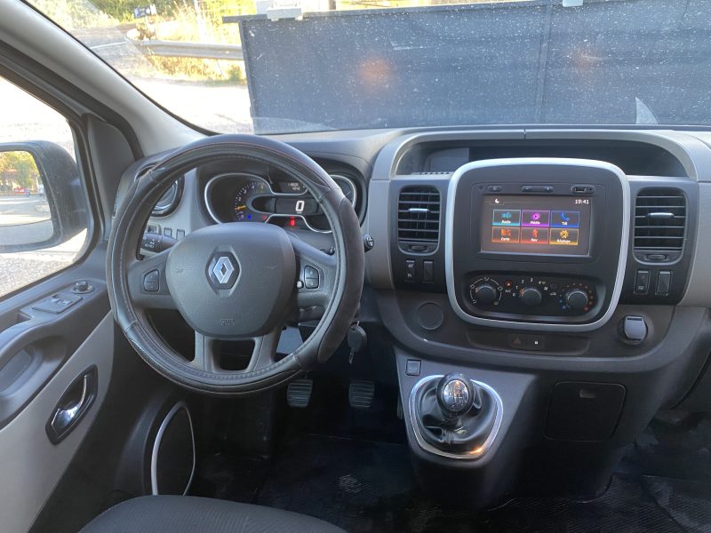 RENAULT TRAFIC III Camionnette 2016