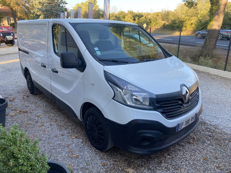 RENAULT TRAFIC III Camionnette 2016